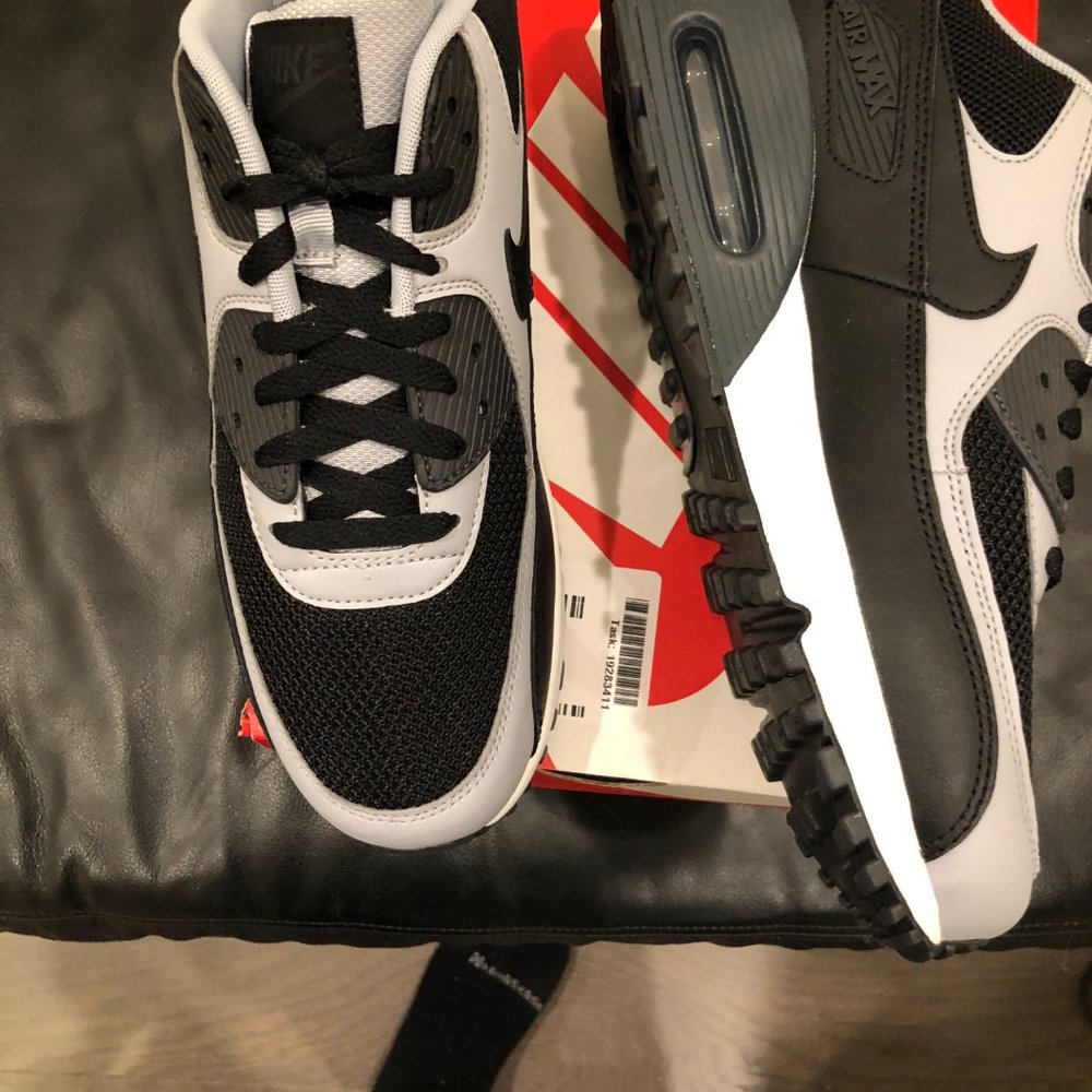Nike Air Max Essential Black/ Cool GreySize 10.5  new - Picture 3 of 5